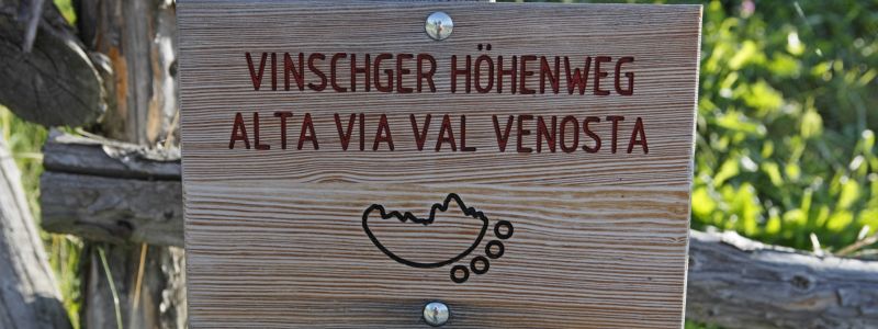 Suedtirol, Vinschgau, Vinschger Hoehenweg, Wanderweg, westlich vom Gasthof Paflur, Abschnitt Tanas-Schluderns,